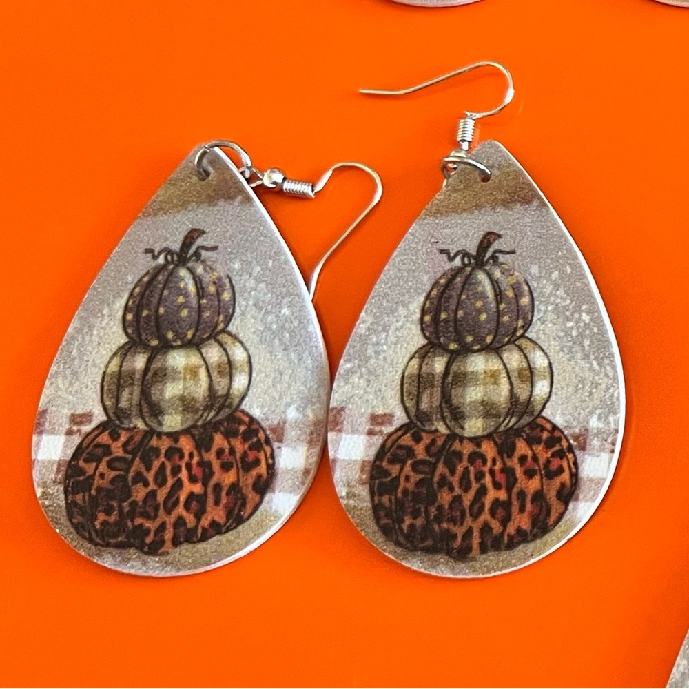 - FALL Pumpkin Earrings